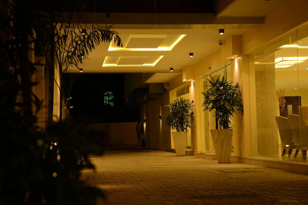 Blu Iris Hotel Chennai Exterior photo